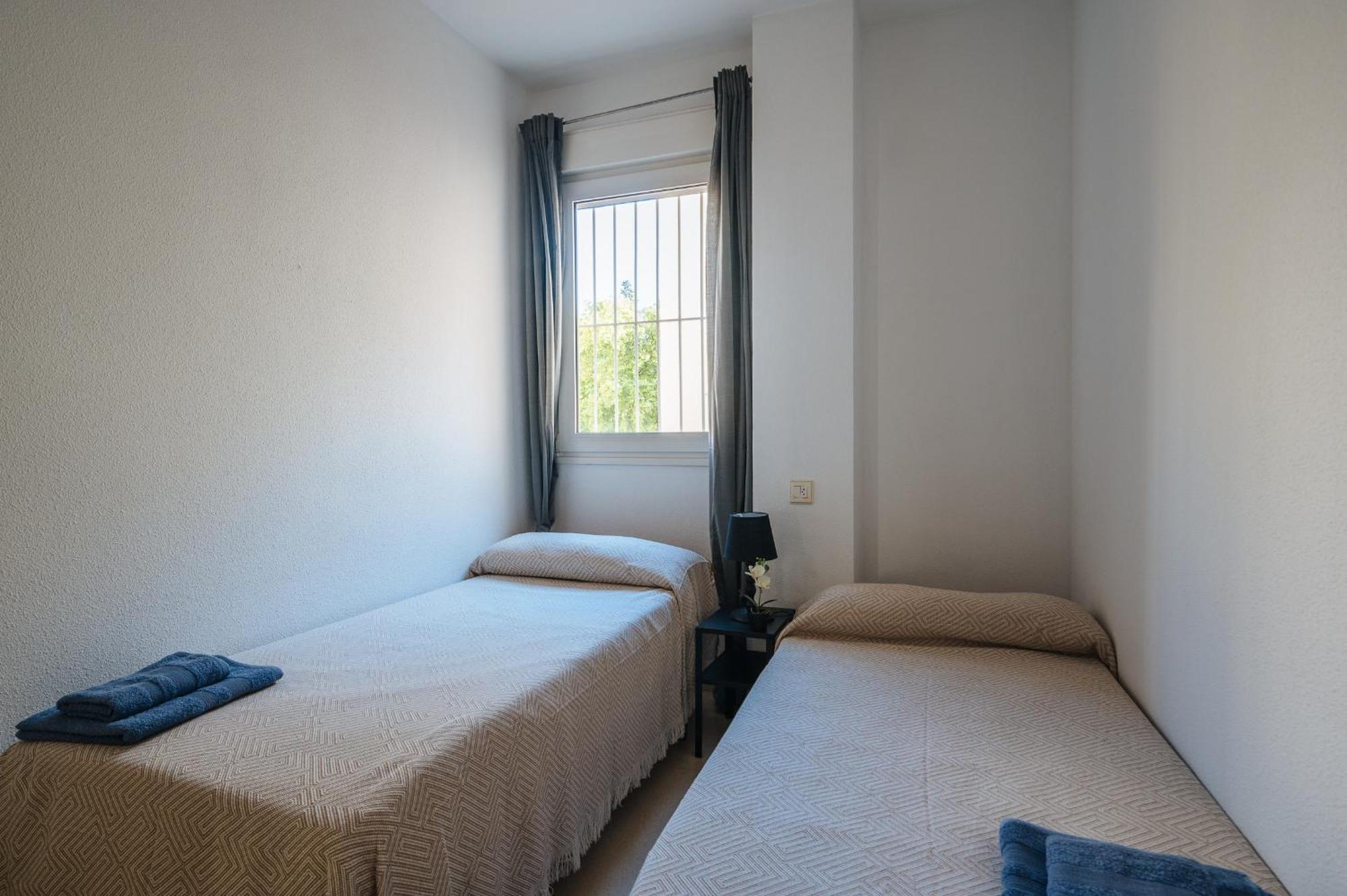 Piso Familiar Virgen Del Rocio Apartman Sevilla Kültér fotó