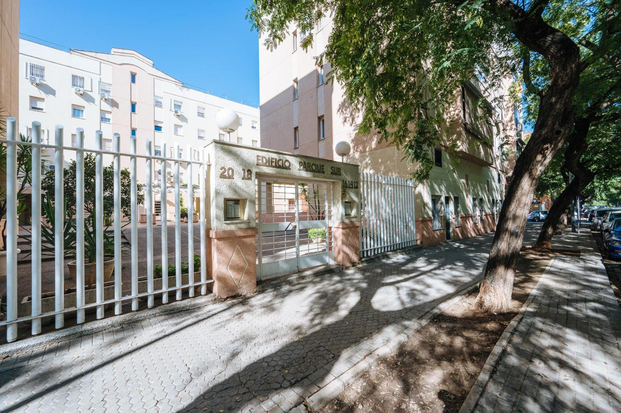 Piso Familiar Virgen Del Rocio Apartman Sevilla Kültér fotó