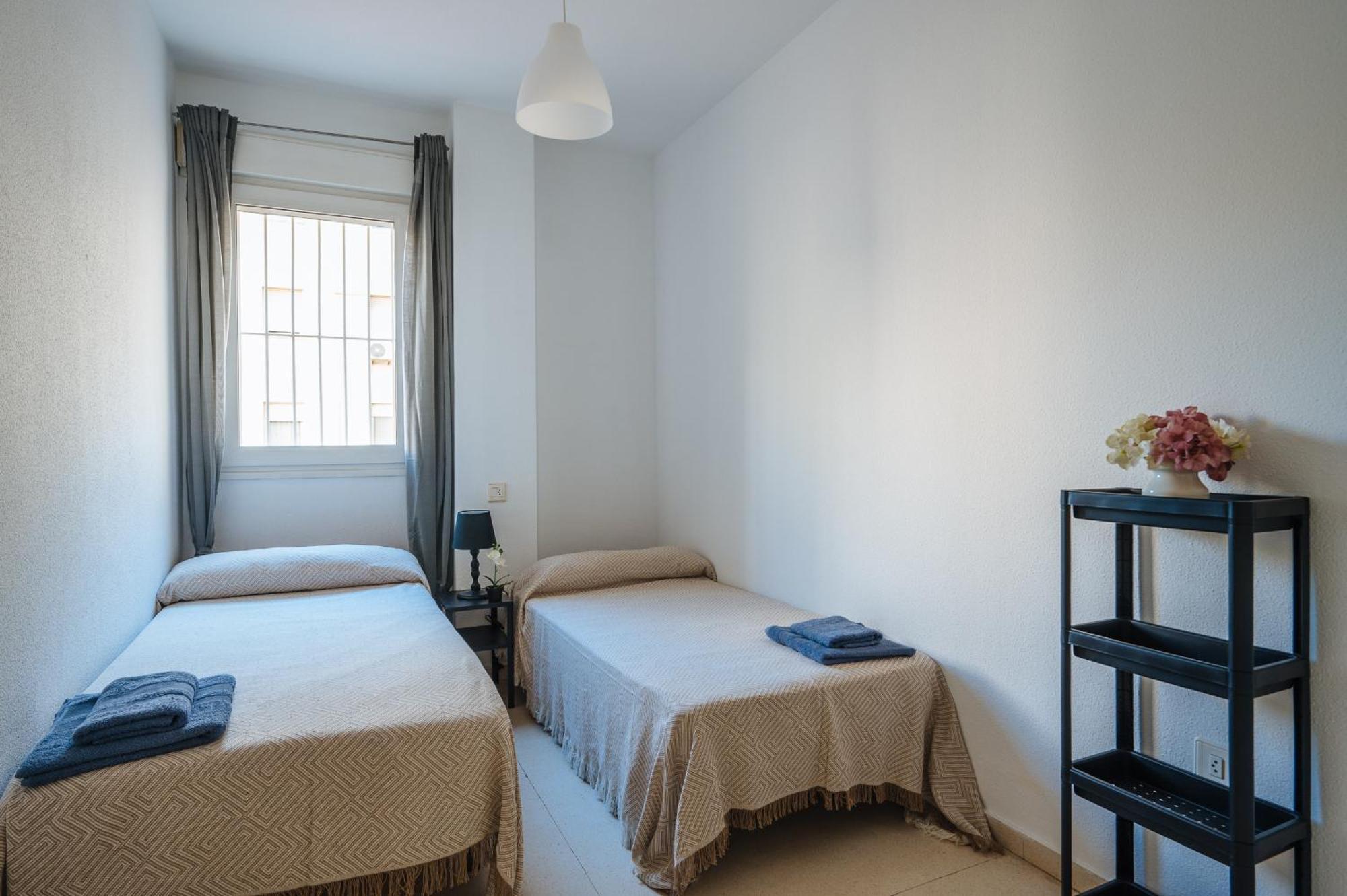 Piso Familiar Virgen Del Rocio Apartman Sevilla Kültér fotó