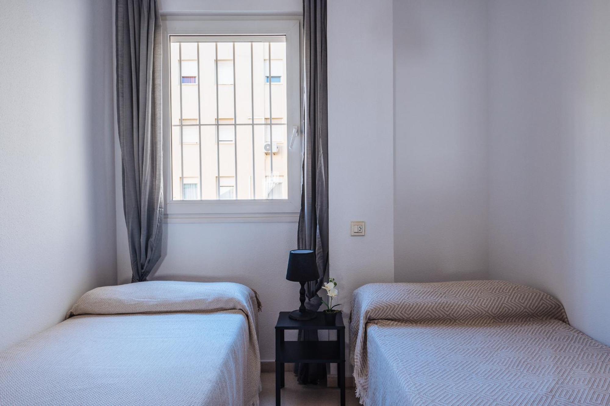 Piso Familiar Virgen Del Rocio Apartman Sevilla Kültér fotó